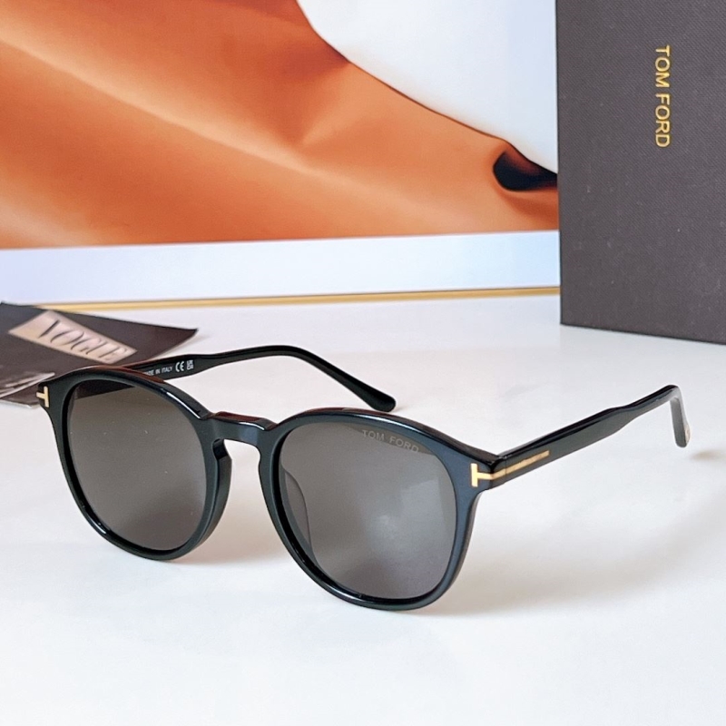 TOM FORD